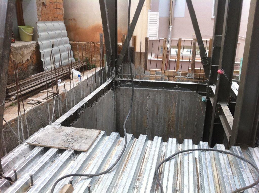 Composite slab steel deck and a shaft opening in the building frame in Nea Erythraia