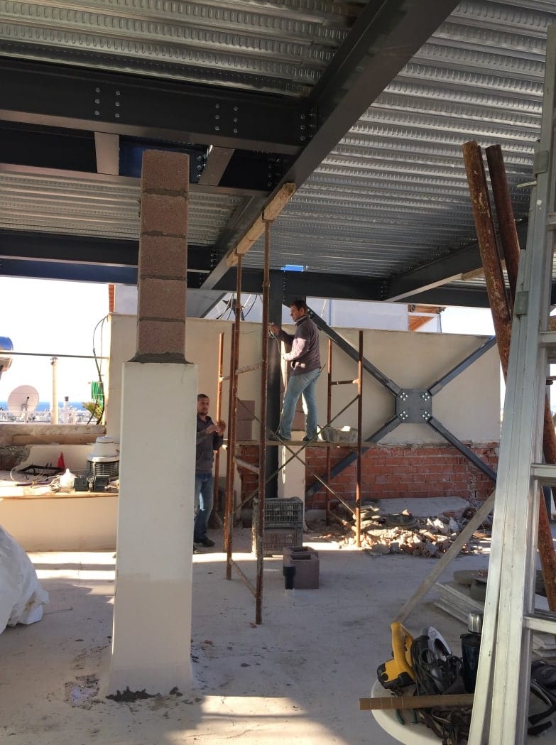 Work under the composite slab steel deck in the vertical addition in Alimos