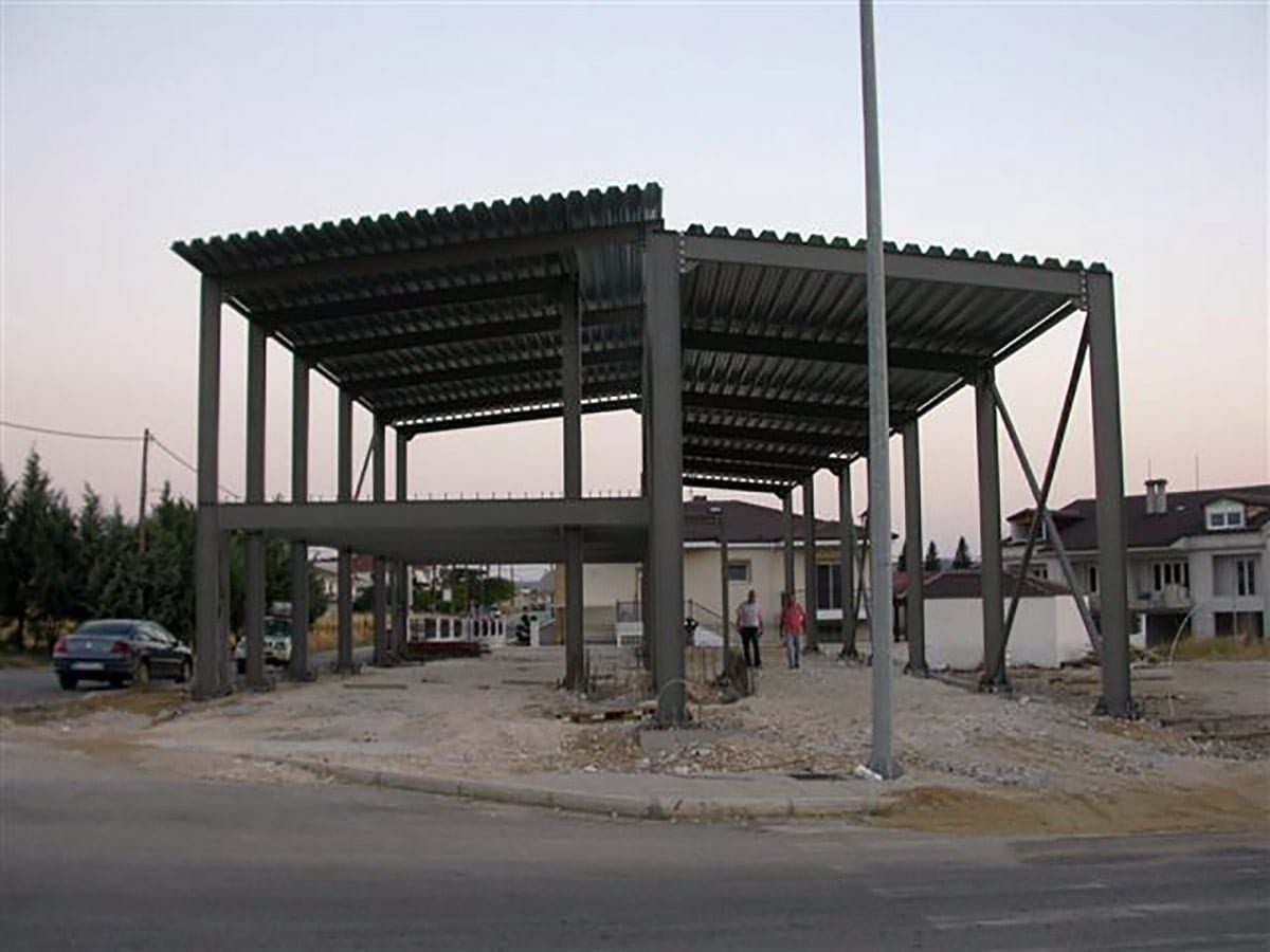 Front view of the steel frame with roof sheets, retail store in Argos Orestiko