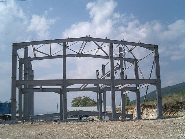 Early stage of the steel frame erection for the tank platoon building in Kalpaki, Ioannina