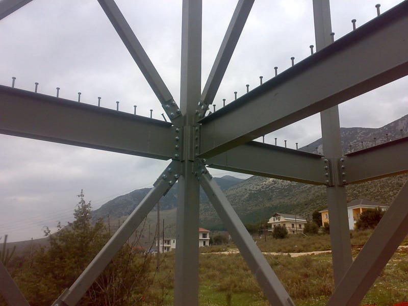 Detail of a connection with cross bracing in the frame of the maisonette in Krya