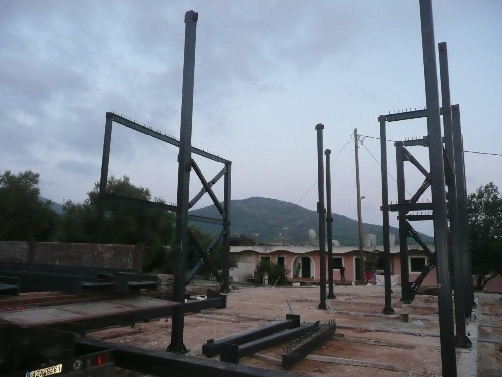 Start of erection of the steel frame with cross bracing in Razata, Kefalonia