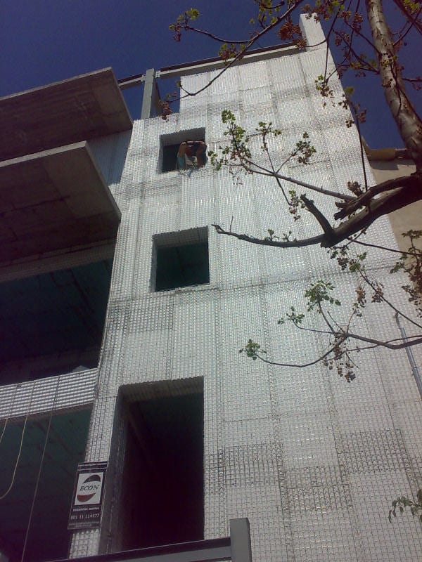 Installing 3D panel walls in the apartment building in Missolonghi