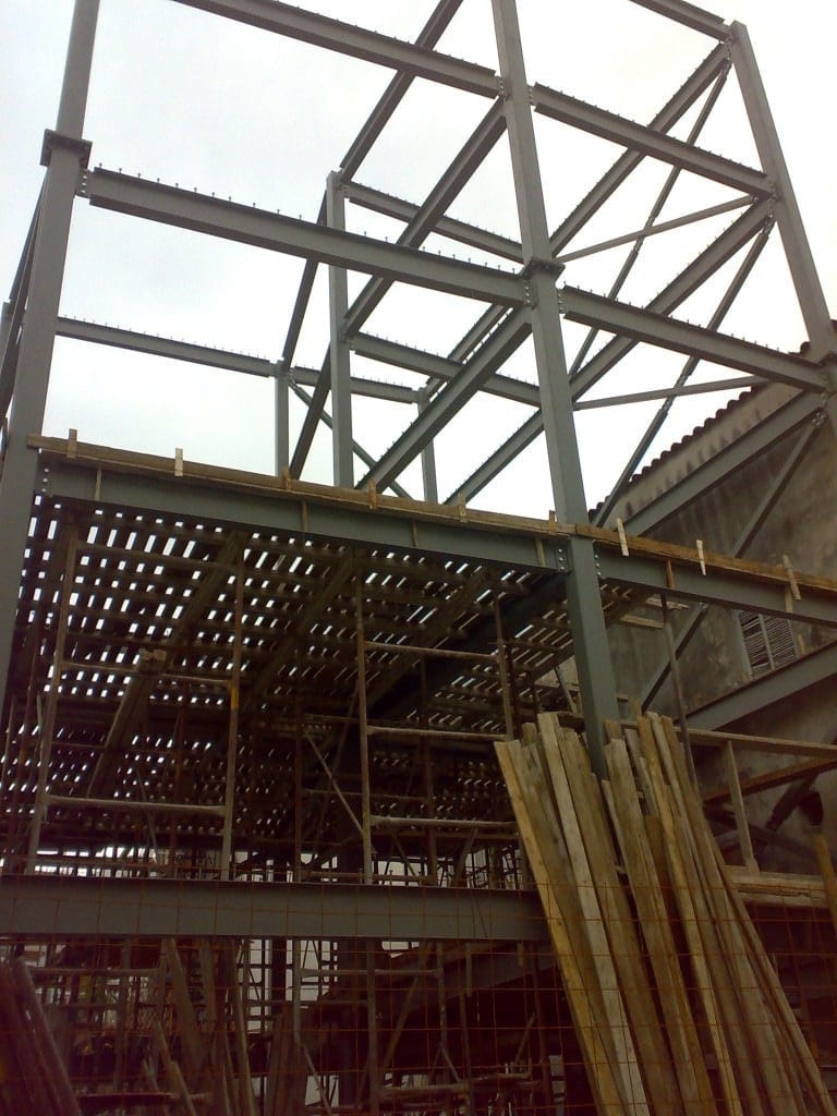 Steel frame of an apartment building in Missolonghi with concrete slab formwork