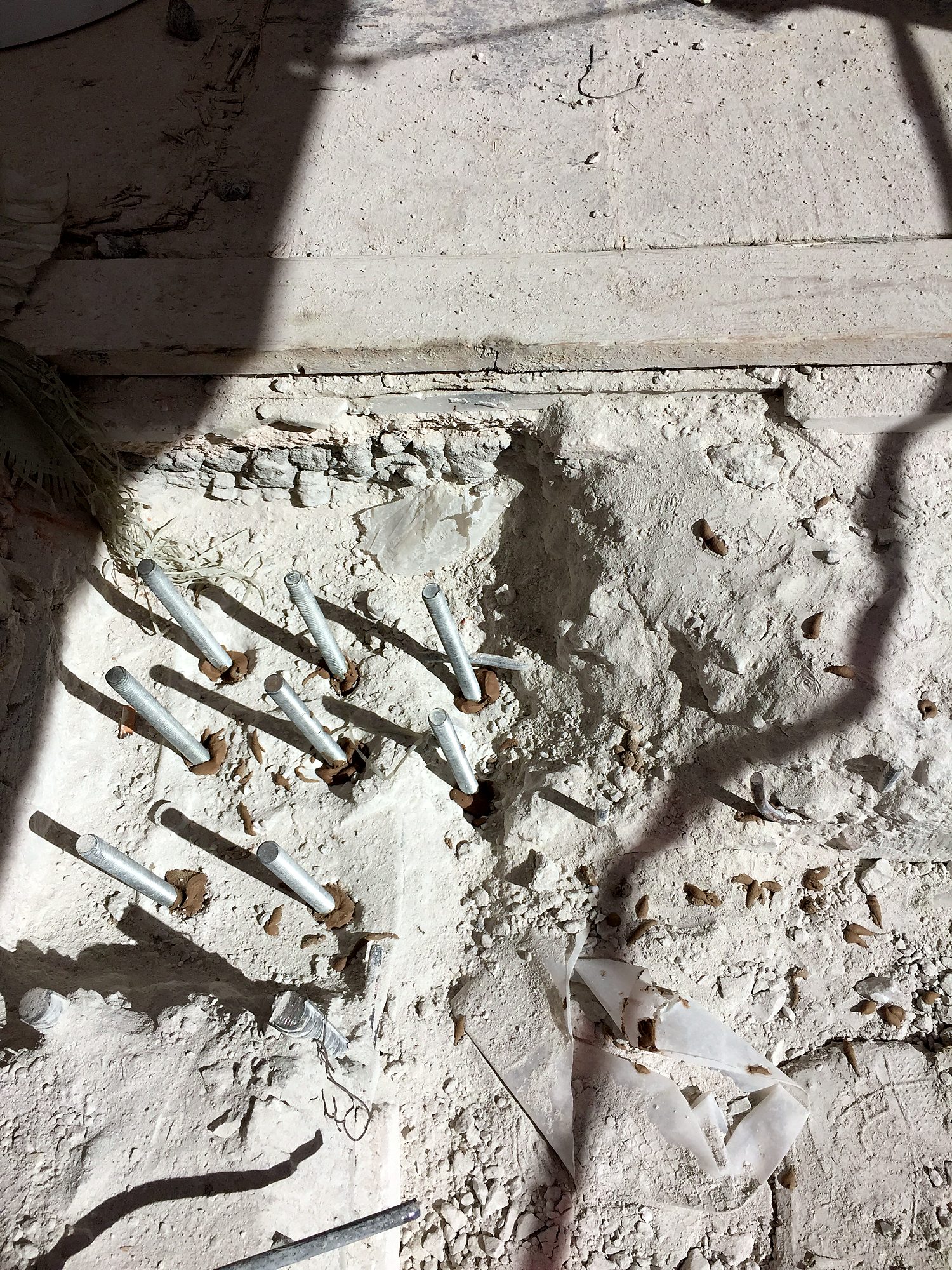 Chemical anchors in an existing slab for a steel-framed vertical addition in Alimos, Attica