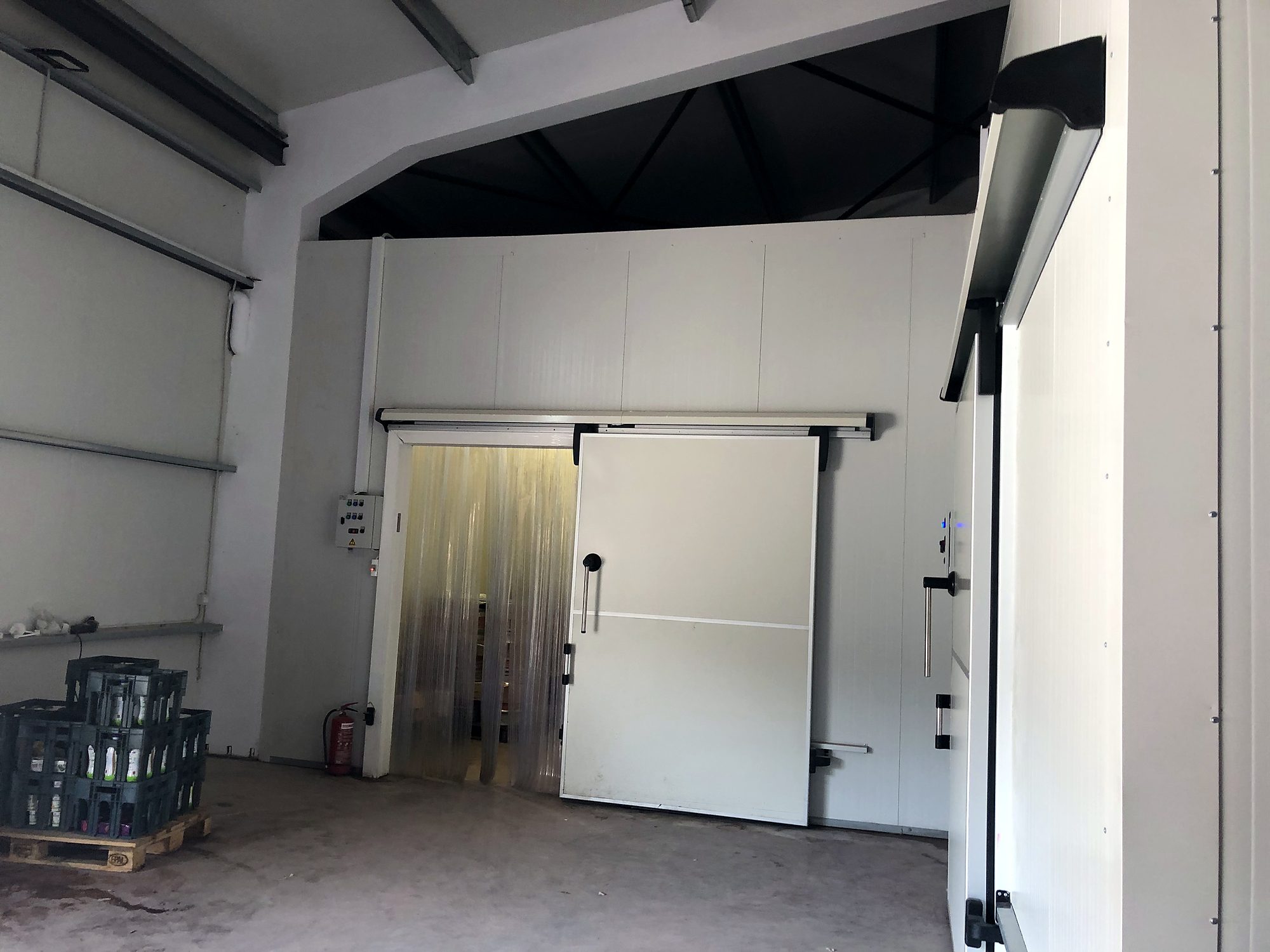 Cold room in a food warehouse in Arillas, Corfu, with the steel frame clad with Knauf Fireboard fire-rated boards